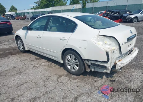 2011 Nissan Altima 2.5 S z USA, uszkodzony, nr VIN 1N4AL2AP2BN422379